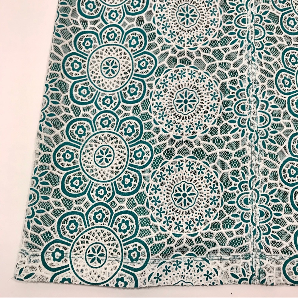 PLM+Larkin Dress - Picture 2 of 6